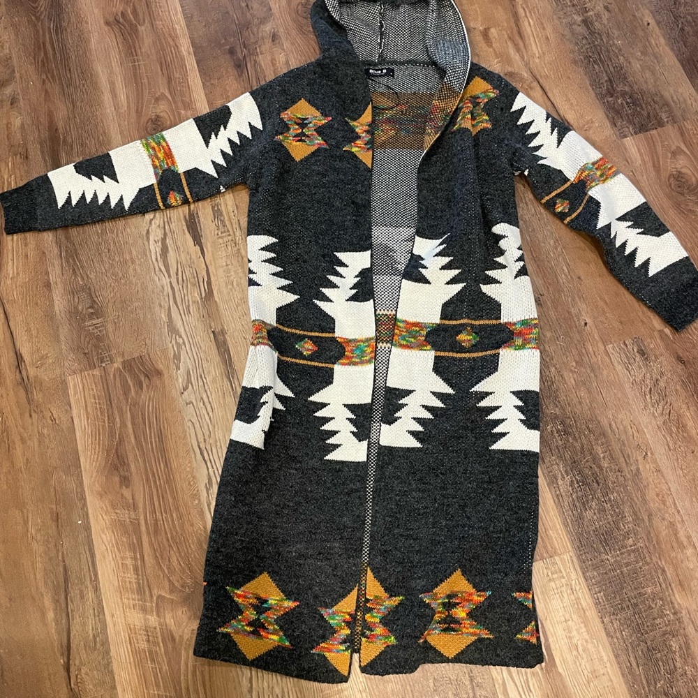 Long sweater cardigan tribal pattern